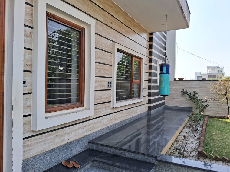 Exterior View, canara-apartments 5 Bedroom 500 Sq.Yd. Independent House In Sector 2 Faridabad 9097223