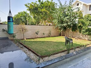 5 BHK Independent House – Garden View at Canara Apartments, Sector 2 - for Sale