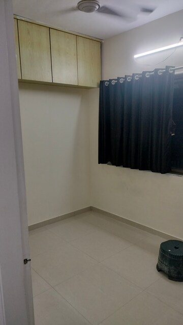 Room in 1 BHK Apartment at Dadar West – for Rent