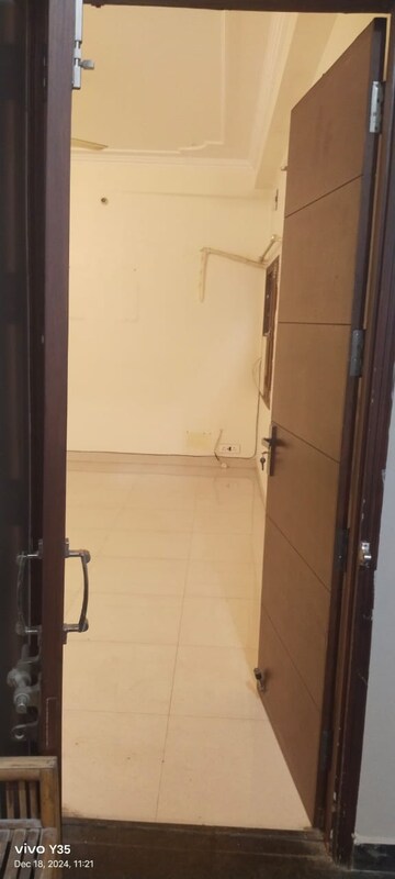 Bathroom in 2 BHK Apartment at Rishita Manhattan, Gomti Nagar – for Rent