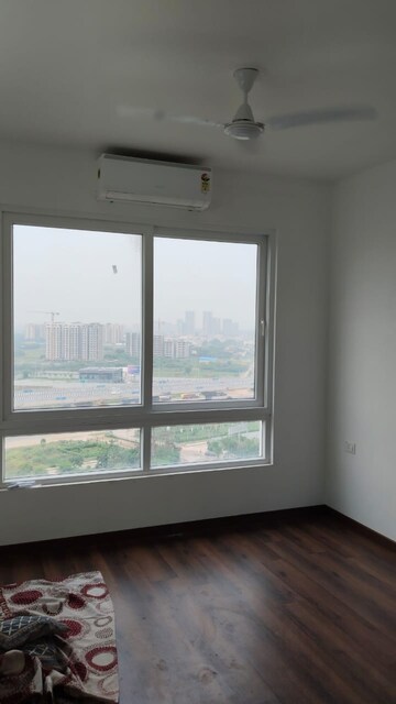 Room in 2 BHK Apartment at Raheja Vedaanta, Sector 108 – for Rent