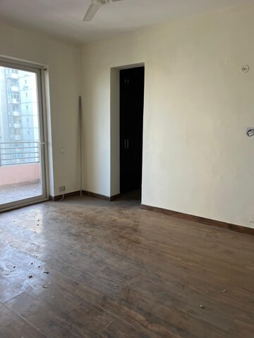 Room in 3 BHK Apartment at BPTP Park 81, Sector 81 – for Rent