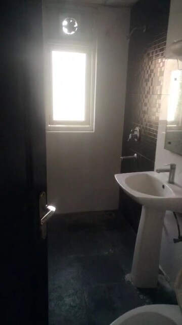 Bathroom in 4 BHK Apartment at BPTP Park Elite Premium, Sector 84 – for Rent