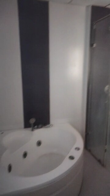 Bathroom in 4 BHK Apartment at BPTP Park Elite Premium, Sector 84 – for Rent