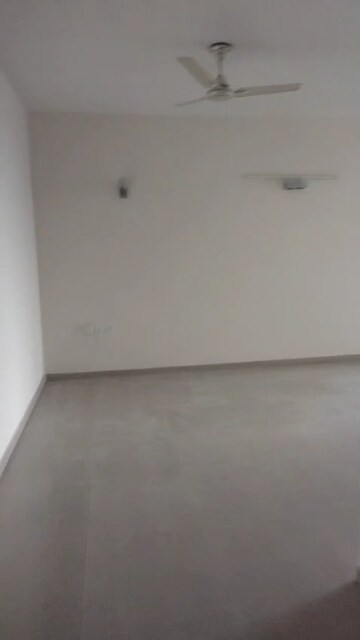 Room in 4 BHK Apartment at BPTP Park Elite Premium, Sector 84 – for Rent