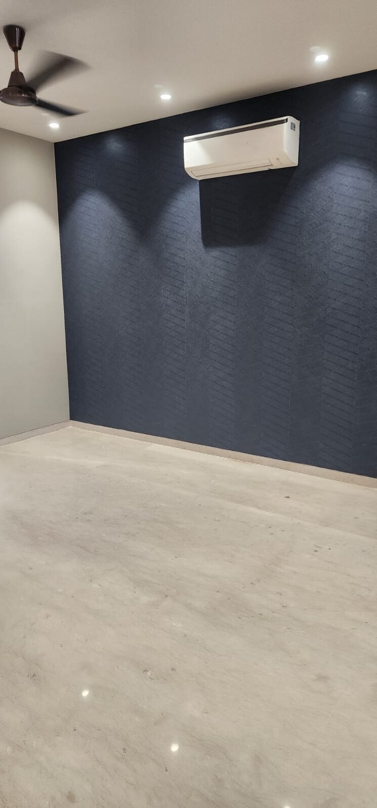 Room, dlf-green-avenue 4 Bedroom 360 Sq.Ft. Builder Floor In Dlf Phase iv Gurgaon 9097310