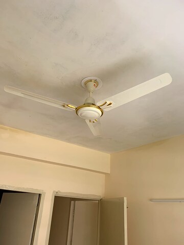 Furnished Amenities in 3 BHK Apartment at Adore Happy Homes Grand, Sector 85 – for Rent