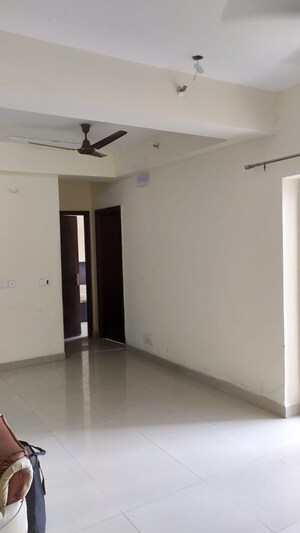 Room in 3 BHK Apartment at Crossing Republik, Crossing Republic – for Sale