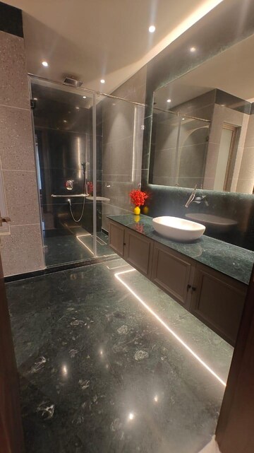 Kitchen in 5 BHK Villa at Sector 43 – for Rent