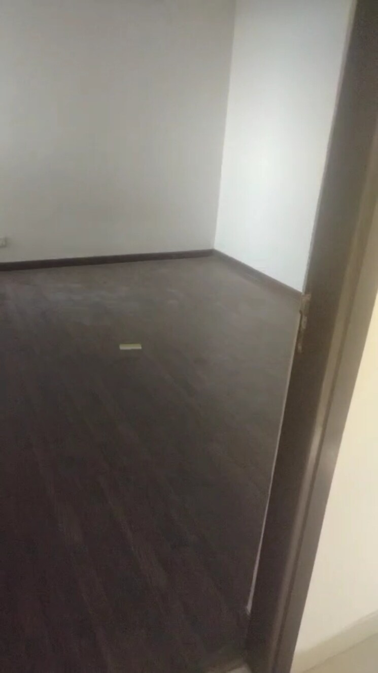 Room, puri-vip-floors 3 Bedroom 1622 Sq.Ft. Apartment In Sector 81 Faridabad 9097325