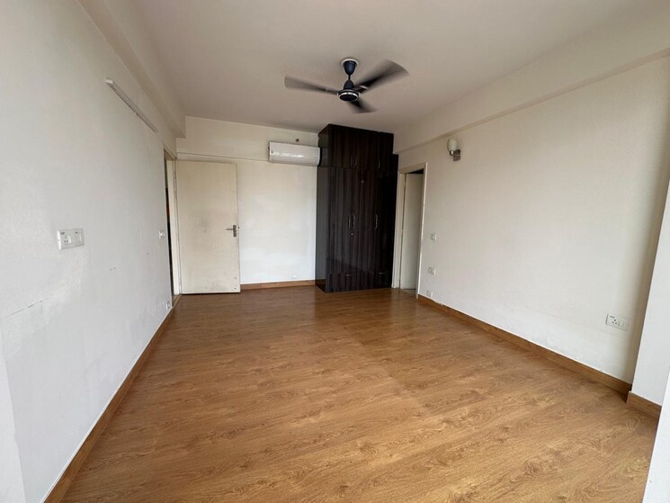 Bedroom, bestech-park-view-sanskruti 3 Bedroom 1995 Sq.Ft. Apartment In Sector 92 Gurgaon 9097319