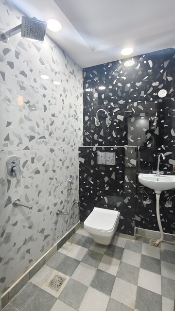 Team Area in 3 BHK Builder Floor at Govindpuri – for Rent