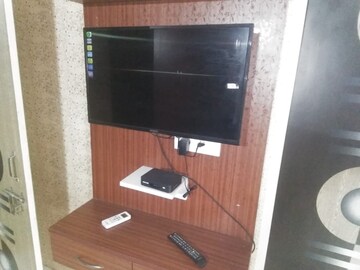 2 BHK Apartment For Rent in Adore Happy Homes, Sector 86