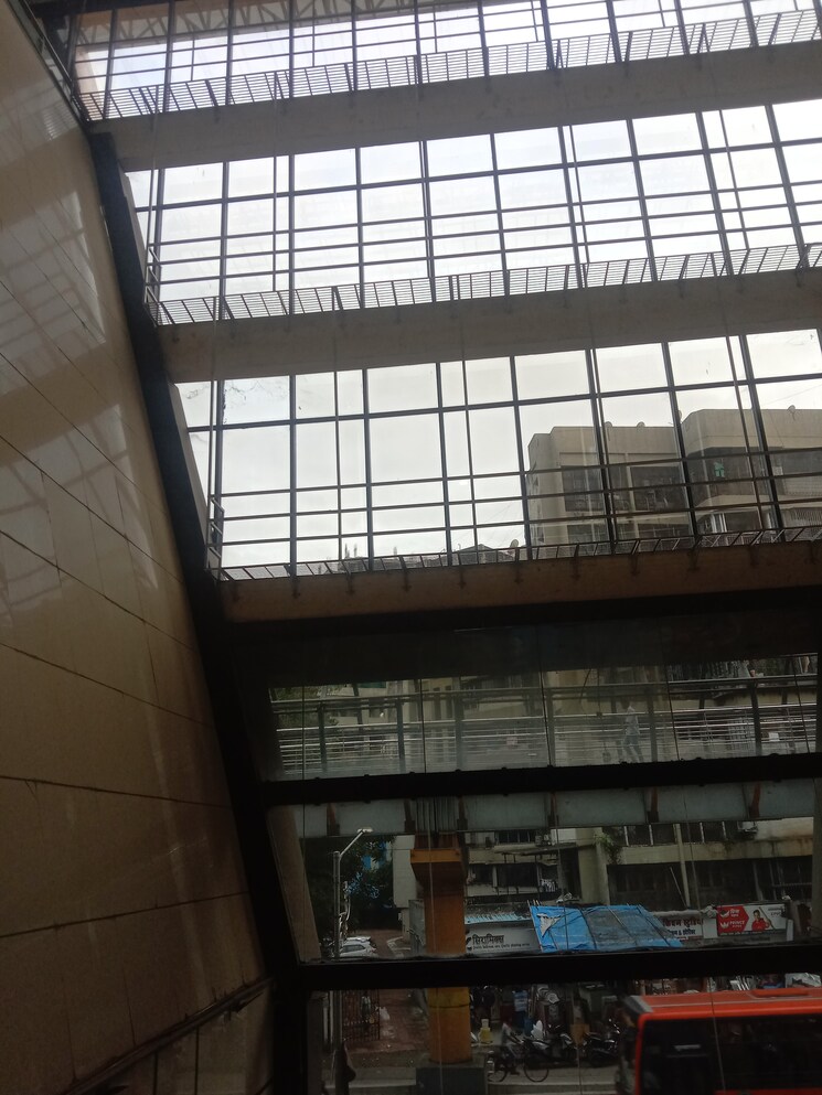 Exterior View, hari-om-plaza Commercial Office Space 700 Sq.Ft. In Borivali East Mumbai 9097377