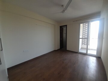 Room in 3 BHK Apartment at Allwin El Spazia, Sanauli – for Rent