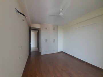 Room in 3 BHK Apartment at Allwin El Spazia, Sanauli – for Rent