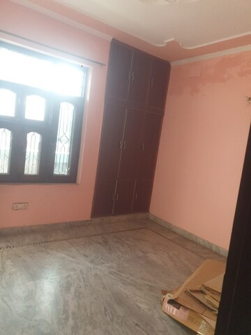 Room in 2 BHK Independent House at Sector 16 – for Rent