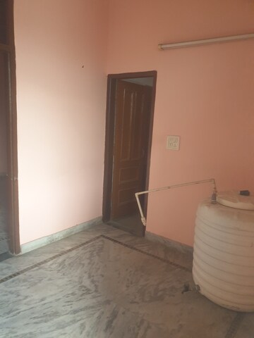 Room in 2 BHK Independent House at Sector 16 – for Rent