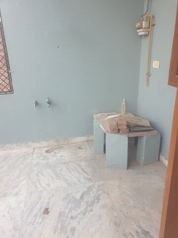 Room in 2 BHK Independent House at Sector 16 – for Rent
