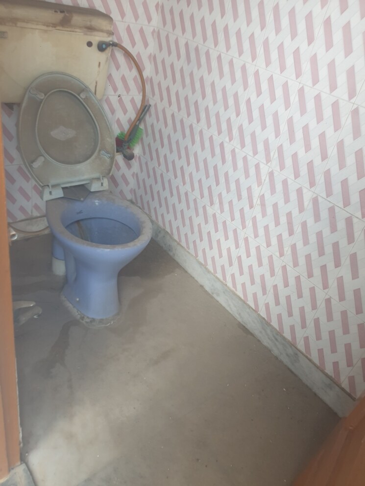 Bathroom, sector 16 2 Bedroom 1150 Sq.Ft. Independent House In Sector 16 Faridabad 9097527