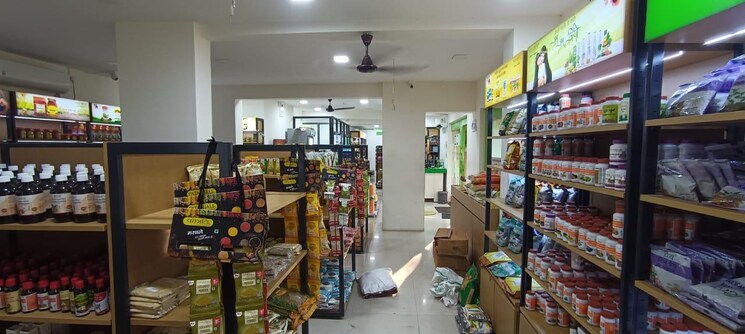 Gym, malad east Commercial Shop 1450 Sq.Ft. In Malad East Mumbai 9097425