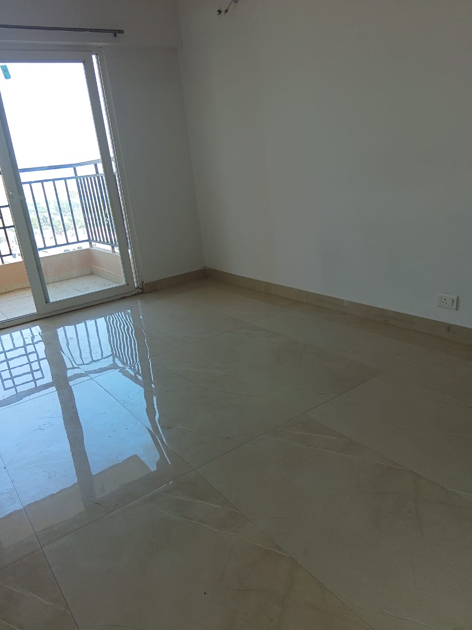 2 BHK Apartment For Rent in Ace Divino