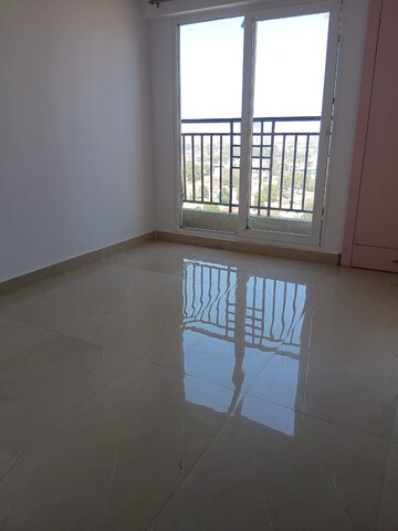 Room in 2 BHK Apartment at Ace Divino, Sector 1 Greater Noida – for Rent