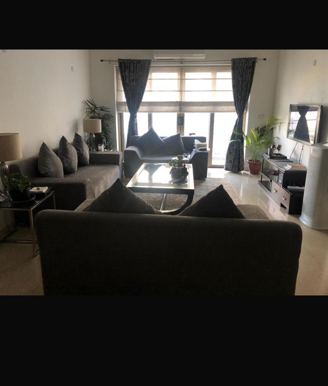 3.5 BHK + Servant Room Apartment For Rent in TGB Meghdutam