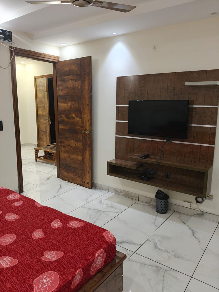 Living Room, tgb-meghdutam 3.5 Bedroom 2282 Sq.Ft. Apartment In Sector 50 Noida 9097503