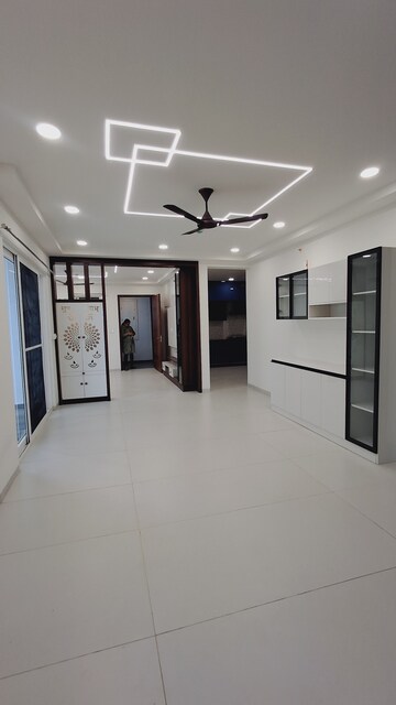 Room in 3 BHK Apartment at Jayabheri The Nirvana, Gopanpally – for Rent