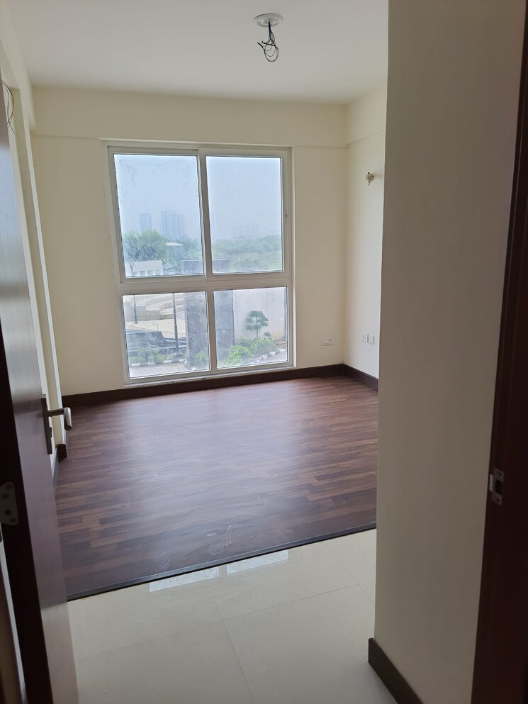 Room, paras-dews 2 Bedroom 1385 Sq.Ft. Apartment In Sector 106 Gurgaon 9097519