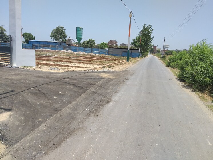 undefined, modipuram  90 Sq.Yd. Plot In Modipuram Meerut 9097514