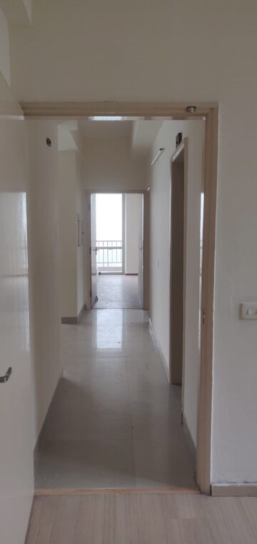  3 BHK Apartment at Pioneer Park Phase 1, Sector 61 – for Sale