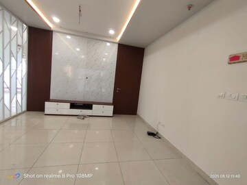 Room in 4 BHK Apartment at Prestige High Fields, Gachibowli – for Rent