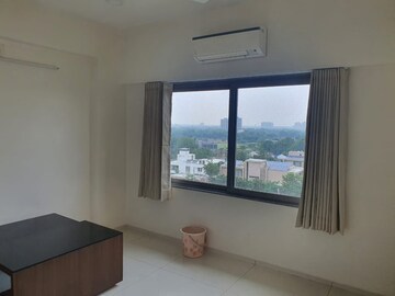 Room in 3 BHK Apartment at Ambli Road – for Rent