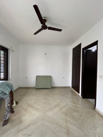 Bedroom in 3 BHK Builder Floor at Green Fields Colony – for Rent