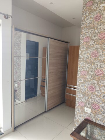 Room in 3 BHK Apartment at Disha Loharuka Solaris, Bannerghatta Road – for Rent