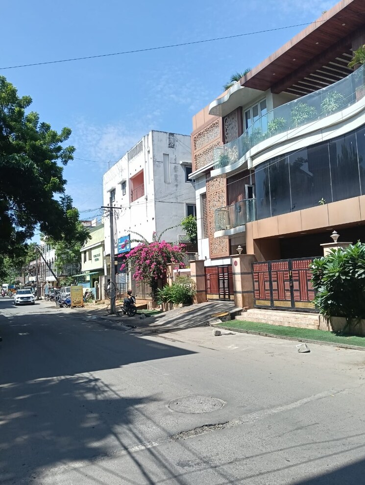 Exterior View, virugambakkam Commercial Showroom 1000 Sq.Ft. In Virugambakkam Chennai 9097615