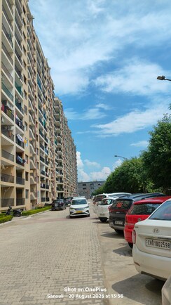 3 BHK + Pooja Room Apartment For Sale in Sector 20