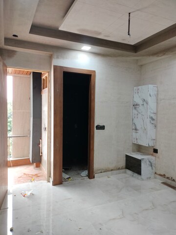 Building Lobby in 4 BHK Builder Floor at Knowledge Park V Greater Noida – for Sale