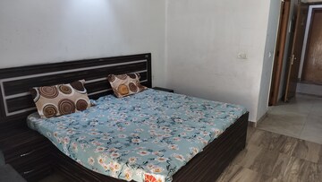 Bedroom in 1 BHK Apartment at Paramount Golfforeste, Zeta I Greater Noida – for Rent