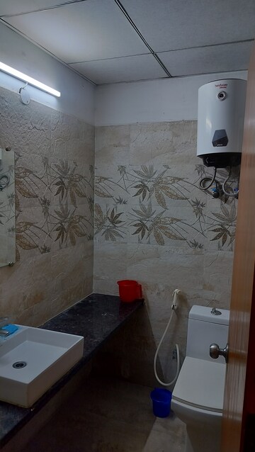 Bathroom in 1 BHK Apartment at Paramount Golfforeste, Zeta I Greater Noida – for Rent