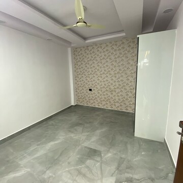 Bedroom in 3 BHK Builder Floor at Govindpuri – for Rent
