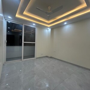 Room in 4 BHK Builder Floor at Hong Kong Bazaar, Sector 56 – for Sale