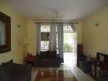 Living Room in 3 BHK Villa at Sector 57 – for Rent