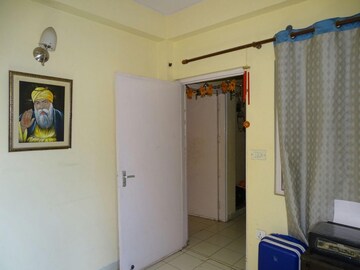 Building Lobby in 3 BHK Villa at Sector 57 – for Rent