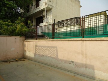 Balcony in 3 BHK Villa at Sector 57 – for Rent