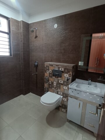 Attached Bathroom in 4 BHK Builder Floor at Ansal API Esencia, Sector 67 – for Rent