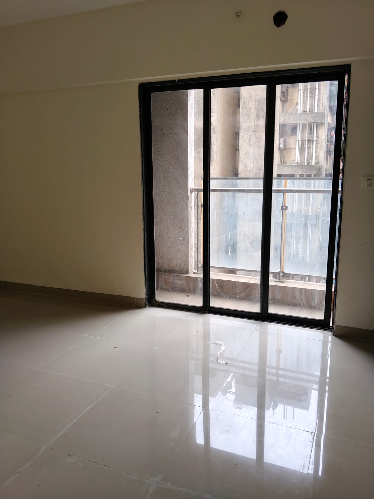 2.5 BHK + Extra Room Apartment For Rent in Hubtown Hillcrest JVLR