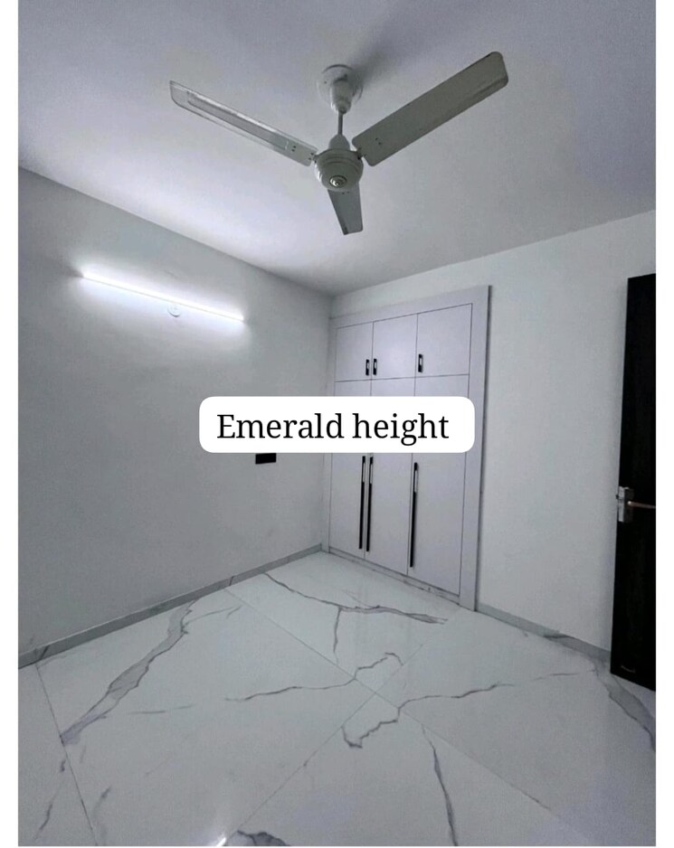 Room, shiv-sai-emerald-heights 3 Bedroom 2150 Sq.Ft. Apartment In Sector 88 Faridabad 9097783